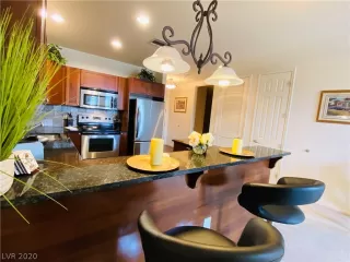 Photo #5: 2216052 Listing