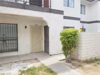 Photo #1: 2216122 Listing