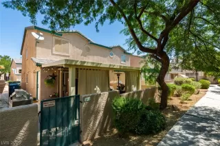 Photo #2: 2216133 Listing