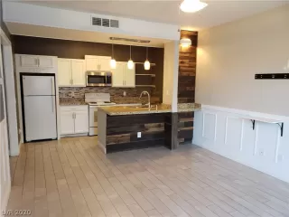 Photo #3: 2216135 Listing 
