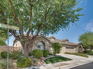 Photo #1: 2216140 Listing