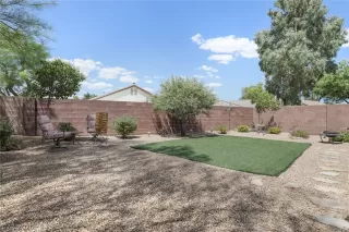 Photo #2: 2216140 Listing