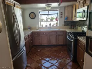 Photo #2: 2216169 Listing 