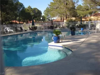 Photo #2: 2216189 Listing