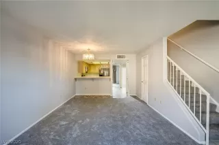 Photo #5: 2216189 Listing