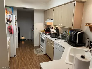 Photo #3: 2216204 Listing 