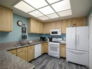 Photo #2: 2216250 Listing