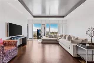 Photo #2: 2216253 Listing