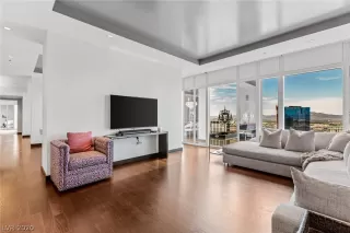 Photo #3: 2216253 Listing