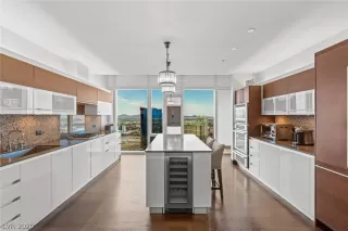 Photo #4: 2216253 Listing