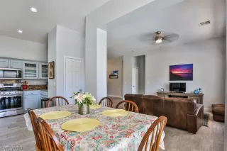 Photo #5: 2216259 Listing