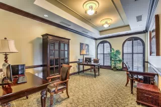 Photo #5: 2216264 Listing