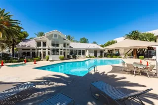 Photo #5: 2216290 Listing 