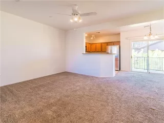 Photo #5: 2216297 Listing 