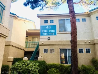 Photo #1: 2216304 Listing