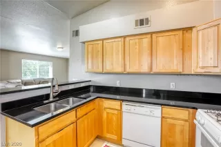 Photo #6: 2216316 Listing 