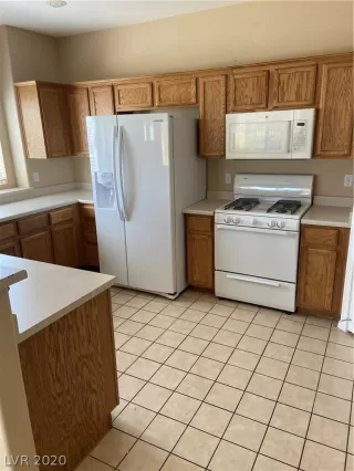 Photo #2: 2216347 Listing 