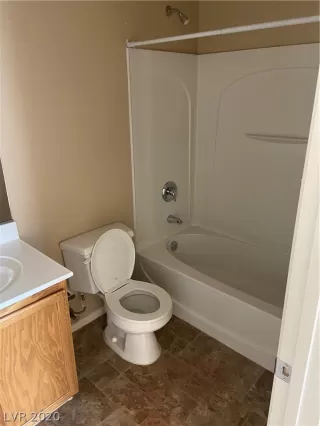 Photo #6: 2216347 Listing 