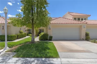 Photo #1: 2216406 Listing