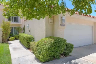 Photo #2: 2216406 Listing