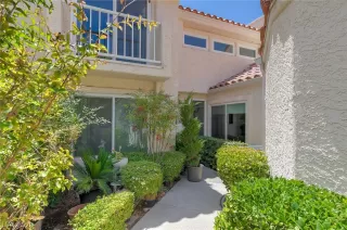 Photo #3: 2216406 Listing