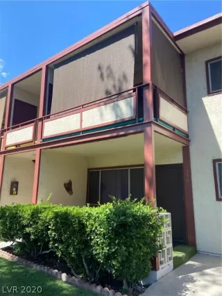 Photo #1: 2216435 Listing