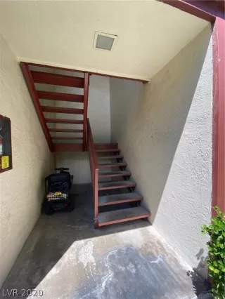 Photo #2: 2216435 Listing