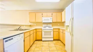 Photo #4: 2216457 Listing 