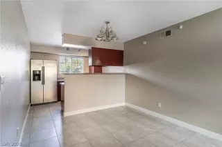 Photo #5: 2216464 Listing