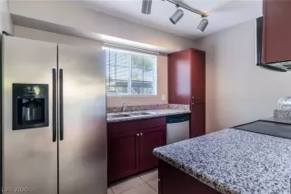 Photo #6: 2216464 Listing