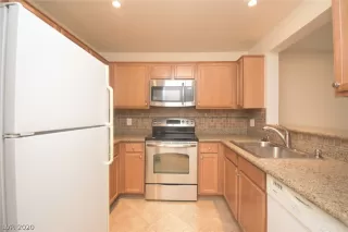 Photo #6: 2216489 Listing