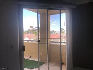 Photo #4: 2216503 Listing