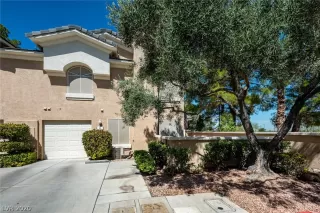 Photo #1: 2216542 Listing 