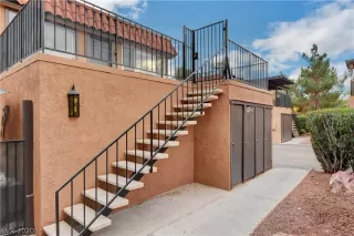 Photo #1: 2216590 Listing