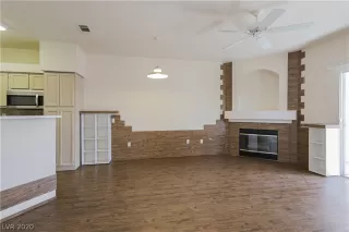 Photo #4: 2216650 Listing