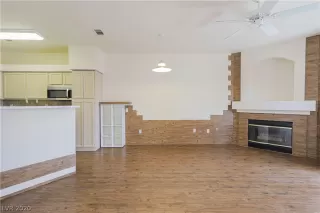 Photo #6: 2216650 Listing