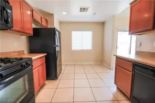 Photo #4: 2216664 Listing 