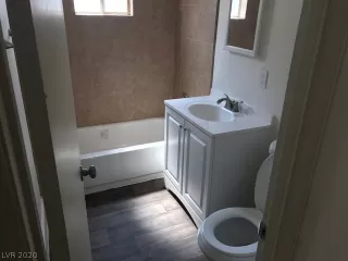 Photo #5: 2216680 Listing