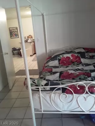 Photo #4: 2216704 Listing