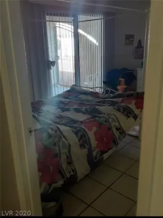 Photo #6: 2216704 Listing