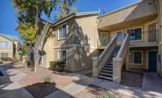 Photo #2: 2216706 Listing