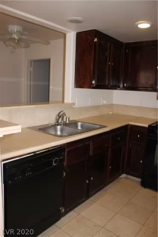 Photo #3: 2216719 Listing 