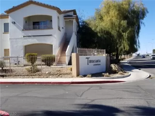 Photo #1: 2216721 Listing