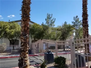 Photo #3: 2216721 Listing