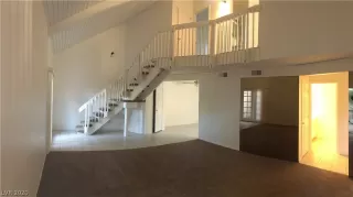 Photo #4: 2216722 Listing