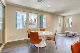 Photo #4: 2216739 Listing 