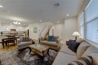 Photo #5: 2216748 Listing 