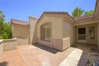 Photo #3: 2216765 Listing