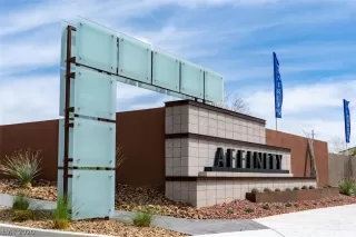 Photo #5: 2216768 Listing 