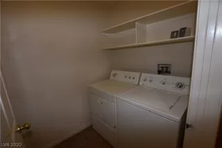 Photo #6: 2216801 Listing